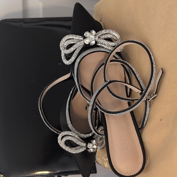 Shoes - Picture 3 of 3